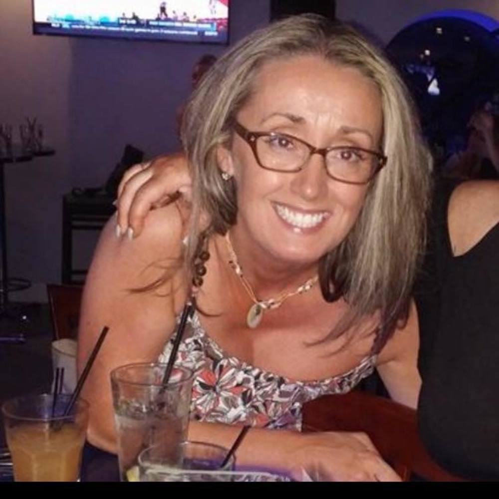 Meet your Posher, Antonia
